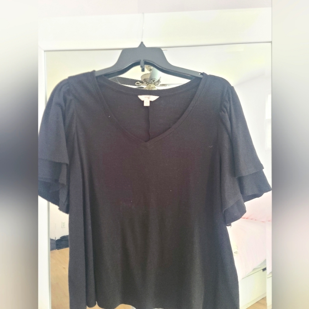 Terra & sky black ribbed tunic fancy sleeve top. Size 1X. Worn once.